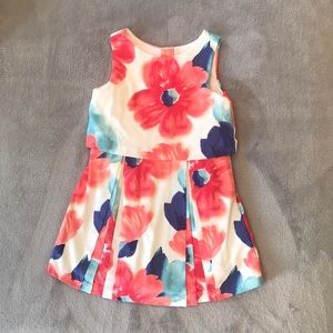 Essential, pretty girl’s dress.